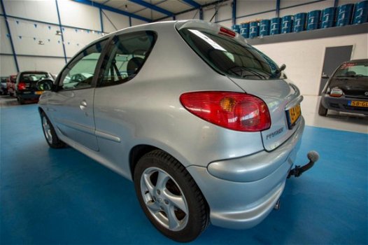 Peugeot 206 - 206; 1.4 16V 3DRS - 1