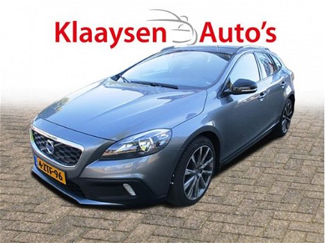 Volvo V40 Cross Country - 1.6 D2 Momentum 1e eigenaar dealer NL auto navi trekhaak LED - 1