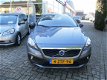 Volvo V40 Cross Country - 1.6 D2 Momentum 1e eigenaar dealer NL auto navi trekhaak LED - 1 - Thumbnail