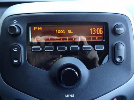 Citroën C1 - 1.0 e-VTi Selection Airco/Radio-USB/Bluetooth/Centrale deurvergrendeling/Elektrische ra - 1