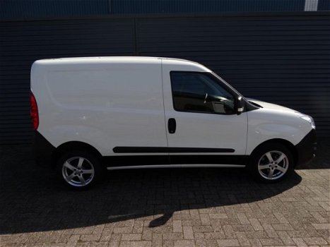 Opel Combo - 1.4 L1H1 ecoFLEX Selection - 1