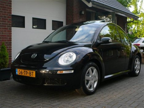 Volkswagen New Beetle - 1.6 Trendline-airco-cruise-schuif/kanteldak - 1