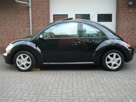 Volkswagen New Beetle - 1.6 Trendline-airco-cruise-schuif/kanteldak - 1