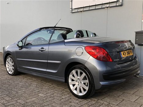 Peugeot 207 CC - 1.6-16V T Sport Leer/17inch/PDC achter - 1