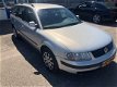 Volkswagen Passat Variant - 1.8-5V Trendline Clima - 1 - Thumbnail