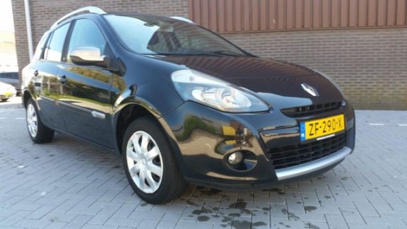 Renault Clio Estate - 1.2-16V Collection Navigatie Clima APK - 1