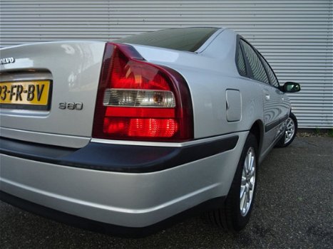 Volvo S80 - 2.4 Comfort / elek stoel/ruiten / cruise / clima / - 1