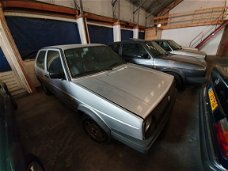 Volkswagen Golf - 1.8 GL