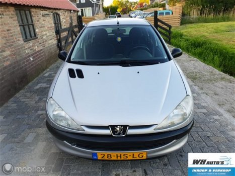 Peugeot 206 - 1.4 XT zeer netjes - 1