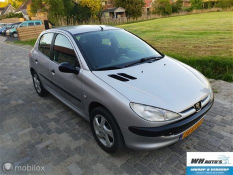 Peugeot 206 - 1.4 XT zeer netjes - 1