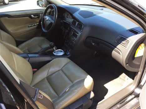 Volvo S60 - 2.4 D5 Edition, YOUNGTIMER, AIRCO, CRUISE CONTROL, LEDER INTERIEUR, 4X ELEK-RAMEN, RADIO - 1