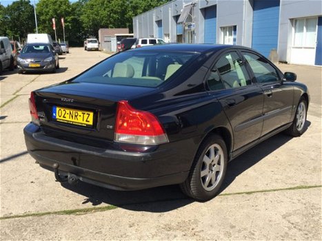 Volvo S60 - 2.4 D5 Edition, YOUNGTIMER, AIRCO, CRUISE CONTROL, LEDER INTERIEUR, 4X ELEK-RAMEN, RADIO - 1