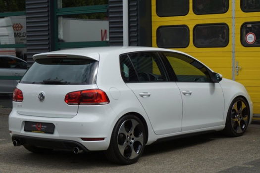 Volkswagen Golf - 2.0 GTI 211 PK / Parelmoer wit/Xenon/Led/Camera/NIEUW - 1