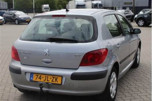 Peugeot 307 - 1.6-16V XT airco, radio cd speler, elektrische ramen, trekhaak - 1