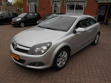 Opel Astra GTC - 1.6 16V 85KW Temptation - 1