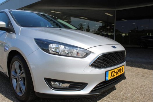 Ford Focus - 1.0 Titanium 5 deurs hatchback 125 pk Ecoboost navigatie, Cruise & climate control, Etc - 1