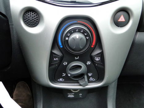 Toyota Aygo - 1.0 VVT-i x-wave Airco/Camera/NL auto - 1