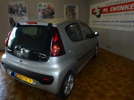 Peugeot 107 - 107 - 1