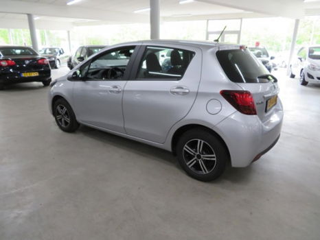 Toyota Yaris - 1.0 VVT-i Trend 5 drs. Airco - 1