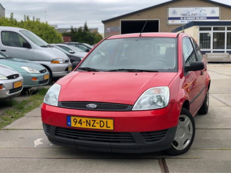 Ford Fiesta - 1.3 Ambiente/Stuurbkr/Nieuwe APK/Goed onderhouden - 1