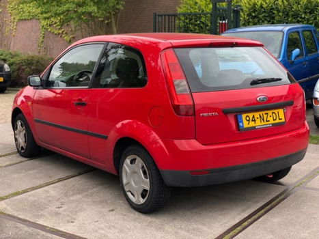 Ford Fiesta - 1.3 Ambiente/Stuurbkr/Nieuwe APK/Goed onderhouden - 1