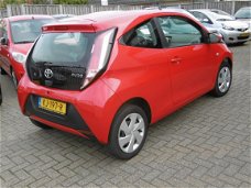 Toyota Aygo - 1.0 VVT-i x