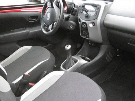 Toyota Aygo - 1.0 VVT-i x - 1