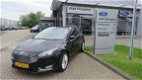 Ford Focus - 1.0 Titanium Edition 125 pk, 5 drs, Navigatie, Trekhaak, Parking Pack, 39865 km - 1 - Thumbnail