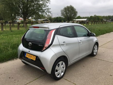 Toyota Aygo - 1.0 VVT-i x-play 5DRS/AIRCO/CAMERA/CRUISE/NAP - 1