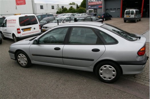 Renault Laguna - 1.8-16V RXE Airco 5drs APK - 1