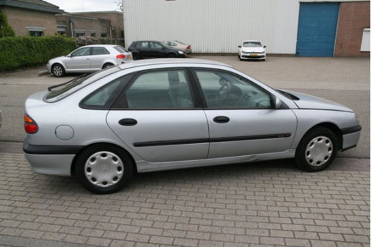 Renault Laguna - 1.8-16V RXE Airco 5drs APK - 1