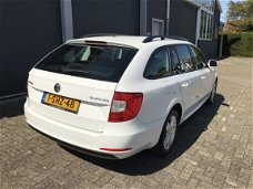 Skoda Superb Combi - 1.4 TSI Active Navi/Cruise/Climate/Winterset