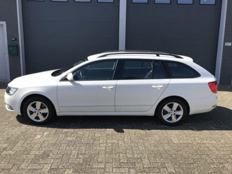 Skoda Superb Combi - 1.4 TSI Active Navi/Cruise/Climate/Winterset - 1