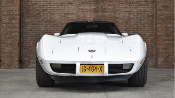 Chevrolet Corvette - 1