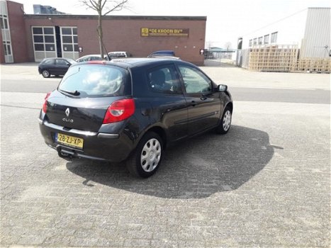 Renault Clio - 1.2-16V Special Line , Nap, Airco, Apk, Trekhaak, - 1