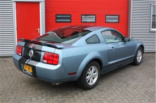 Ford Mustang - USA Coupe V6 4.0 LEDER 32500M - 1