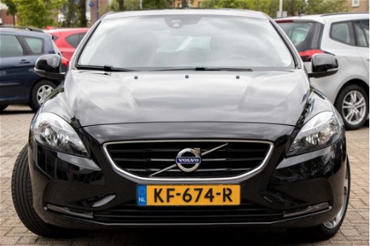 Volvo V40 - 2.0 T2 Kinetic Autom.Airco | Alu.Velgen | Navi | Achteruitrijcamera - 1