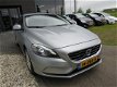 Volvo V40 - D2 Momentum Xenon Navi Clima Styling Pack PDC Cruise Stoelverw - 1 - Thumbnail