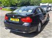 BMW 3-serie - 325XI 218PK X-DRIVE BUSINESS LINE | NAVI PROFESSIONAL | LEDER | XENON | CLIMA | CRUISE - 1 - Thumbnail