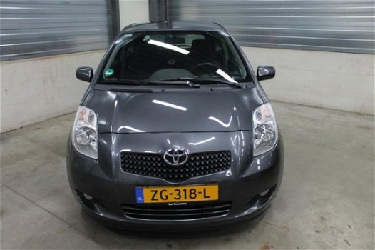 Toyota Yaris - 1.3 VVTi Executive AIRCO NAVI PDC 1STE EIGENAAR DEALER ONDERHOUDEN - 1