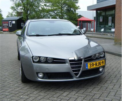 Alfa Romeo 159 - 3.2 JTS V6 Q4 Progression - 1