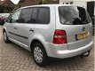 Volkswagen Touran - 1.9 TDI Trendline Met een jaar APK - 1 - Thumbnail