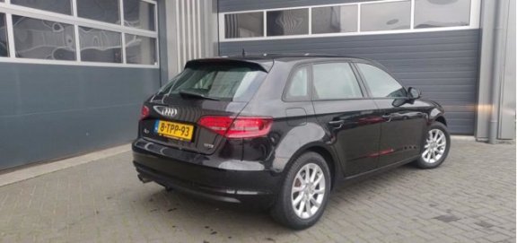 Audi A3 Sportback - 1.4 TFSI CoD Attraction Pro Line - 1