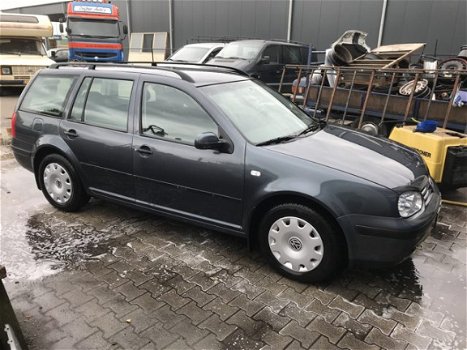 Volkswagen Golf Variant - 1.6 Comfortline - 1