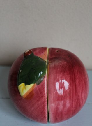 Peper- en zoutstel in vorm van halve appel - Afbeelding 2