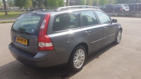 Volvo V50 - 2.0D Momentum - 1