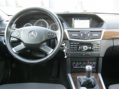 Mercedes-Benz E-klasse - 200 CDI Business Class, NIEUWE MOTOR, AIRCO(CLIMA), CRUISE CONTROL, NAVIGAT - 1