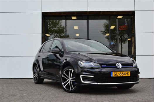 Volkswagen Golf - 1.4 TSI GTE Automaat Let op Tot 2025 50% Korting wegenbelasting App Connect Naviga - 1