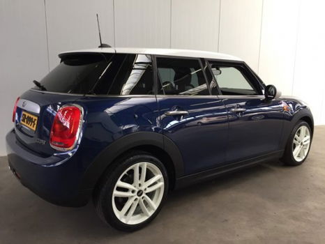 Mini Mini Cooper - 1.5 Chili AIRCO-LMV.17-5DRS-CRUISE-WIT DAK End Of Year Sale - 1