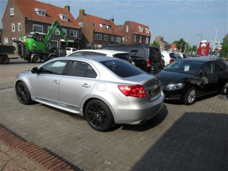 Suzuki Kizashi - 2.4 Sport Cruise control, Climate control, Parkeersensoren voor en achter - 1